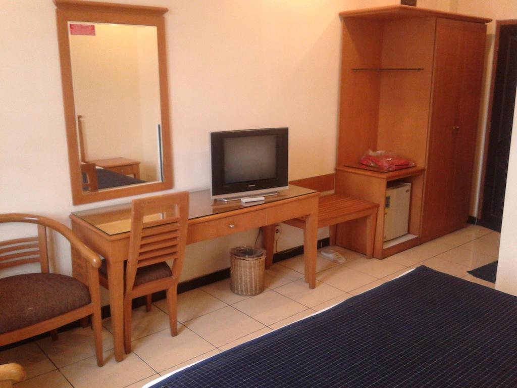 Hotel Fortuna Surabaya Phòng bức ảnh